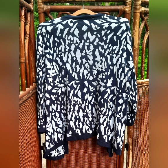 Christopher & Banks Cardigan - Picture 6 of 7